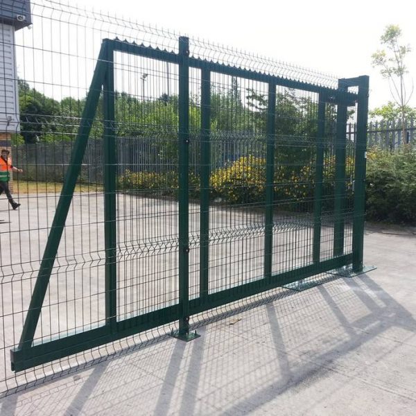 Curvy welded fence sliding gates are installed in the factory